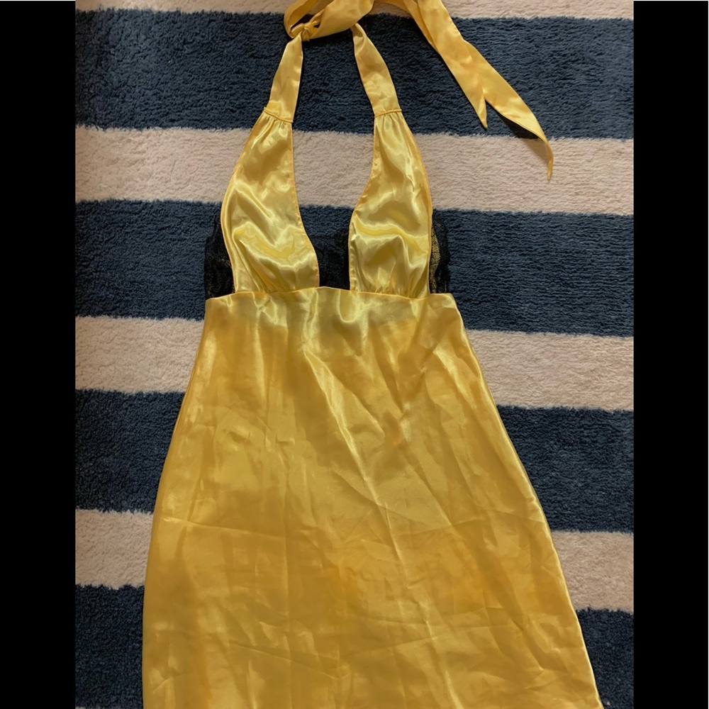 Frederick’s of Hollywood Intimate yellow lace retro glam Lingerie Slip address - Picture 5 of 5